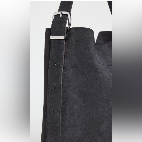 Madewell The Essential Bucket Tote in Suede - Picture 11 of 15